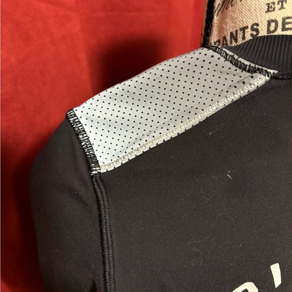 Lululemon running longsleeve shirt with reflectors - Picture 5 of 5